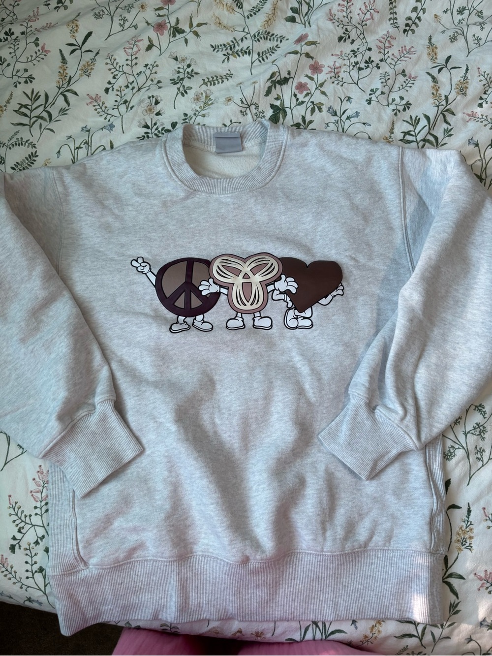 TNA Cozy AF Graphic Crew
